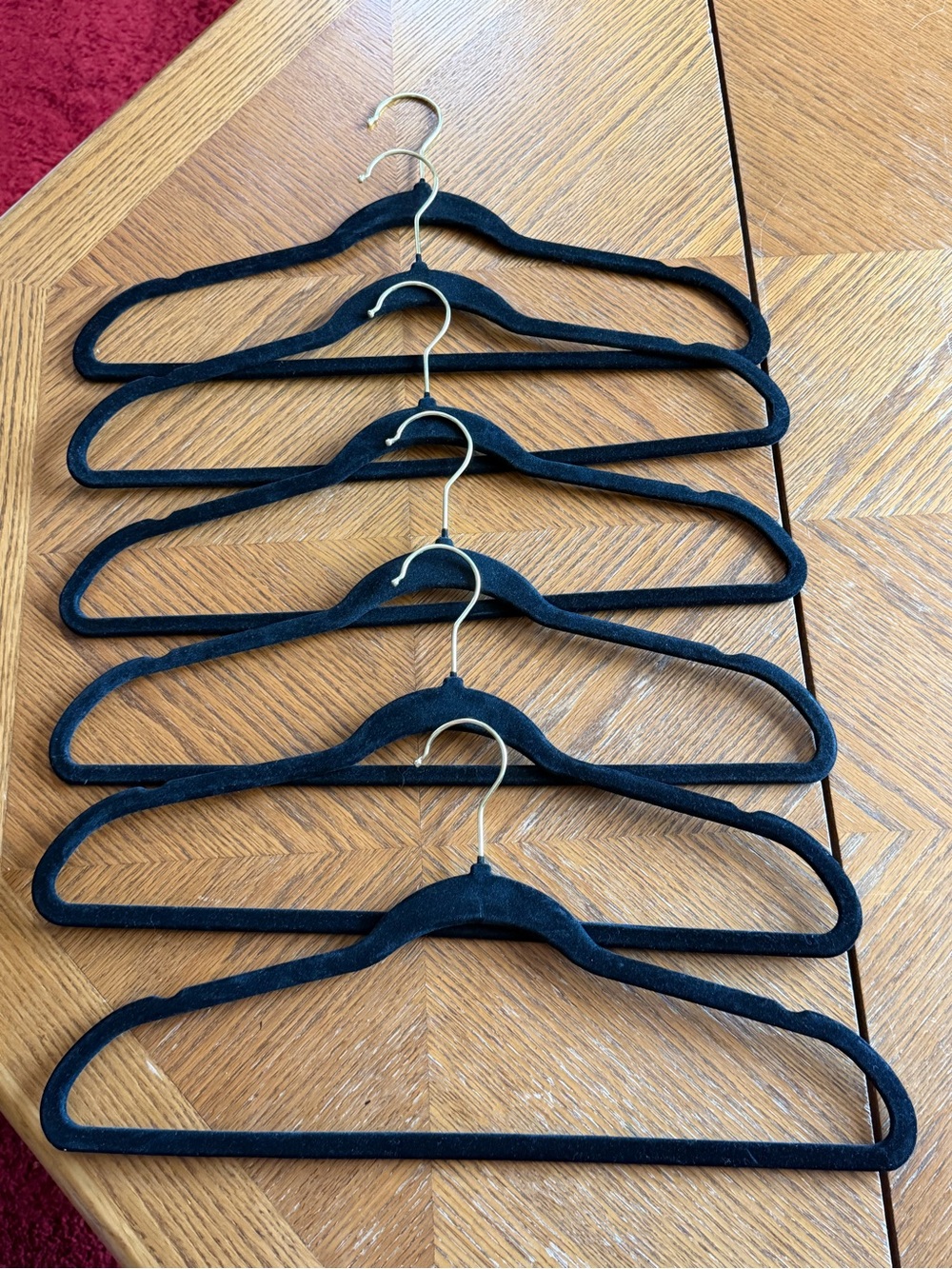 Set of 6 Slim Velvet Non-Slip Hangers - Black
